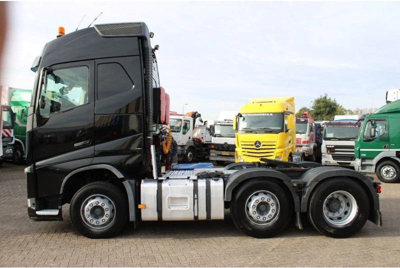 Volvo FH 460 + EURO 6 + 6X2 + ADR - Тягач: фото 4 Volvo FH 460 + EURO 6 + 6X2 + ADR - Тягач: фото 4