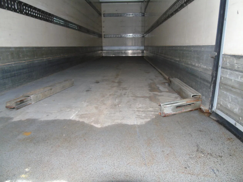 Рефрижератор Volvo FE 260 + THERMO KING + DHOLLANDIA LOADLIFT: фото 16 Рефрижератор Volvo FE 260 + THERMO KING + DHOLLANDIA LOADLIFT: фото 16