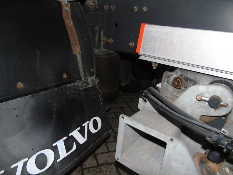 Рефрижератор Volvo FE 260 + THERMO KING + DHOLLANDIA LOADLIFT: фото 12 Рефрижератор Volvo FE 260 + THERMO KING + DHOLLANDIA LOADLIFT: фото 12