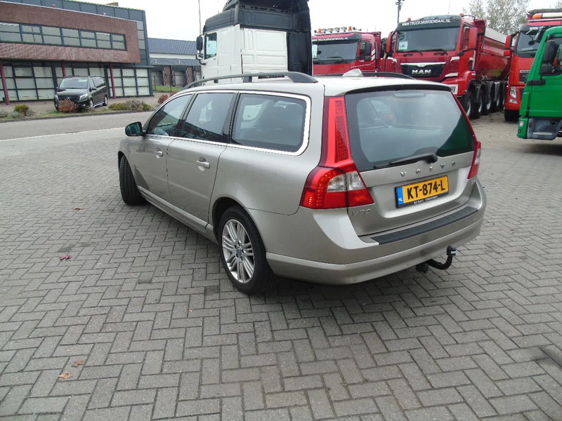 Volvo V70 + manual - Хэтчбек: фото 4 Volvo V70 + manual - Хэтчбек: фото 4