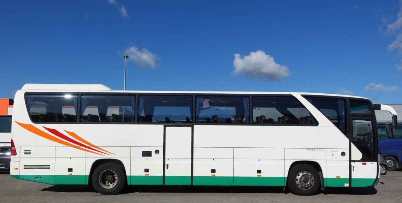 Mercedes-Benz 350 Tourismo 15-RHD *V6*404*Travego*51-Sitze* - Туристический автобус: фото 3 Mercedes-Benz 350 Tourismo 15-RHD *V6*404*Travego*51-Sitze* - Туристический автобус: фото 3