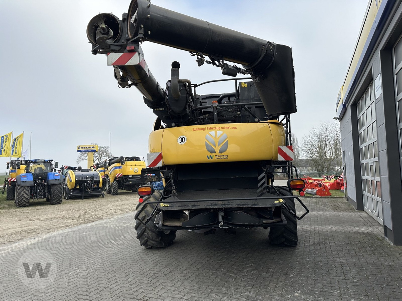 New Holland CR 10.90 - Зерноуборочный комбайн: фото 2 New Holland CR 10.90 - Зерноуборочный комбайн: фото 2