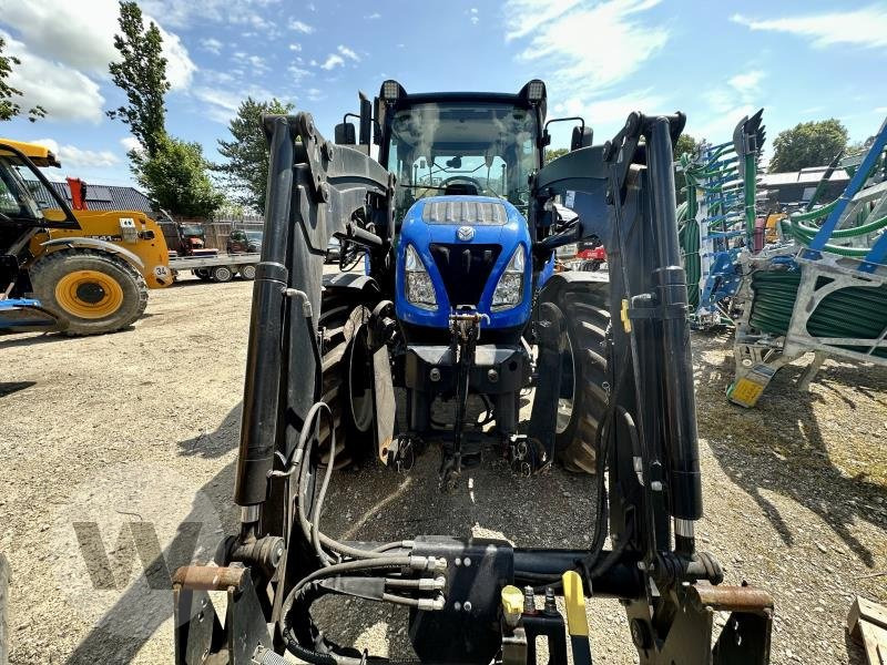 New Holland T 4.65 - Трактор: фото 4 New Holland T 4.65 - Трактор: фото 4