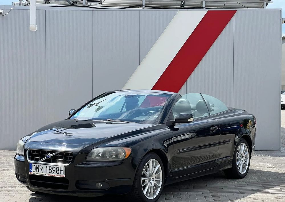 Volvo C70 2.4 Momentum - Легковой автомобиль: фото 1 Volvo C70 2.4 Momentum - Легковой автомобиль: фото 1