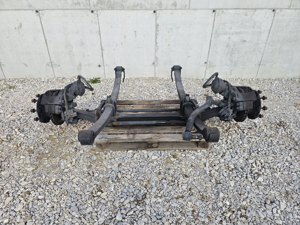 MERCEDES ATEGO MP4 12.XXX EURO 6 / COMPLETE FRONT AXLE - Передняя ось: фото 2 MERCEDES ATEGO MP4 12.XXX EURO 6 / COMPLETE FRONT AXLE - Передняя ось: фото 2