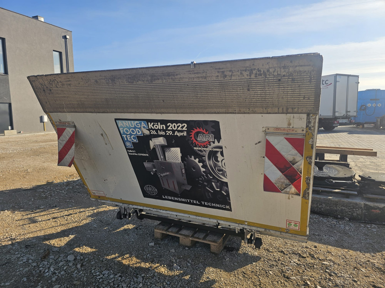 Тентованный кузов MERCEDES ATEGO / SPIER complete body + PALGINGER 1500kg ALU TAIL LIFT: фото 9 Тентованный кузов MERCEDES ATEGO / SPIER complete body + PALGINGER 1500kg ALU TAIL LIFT: фото 9