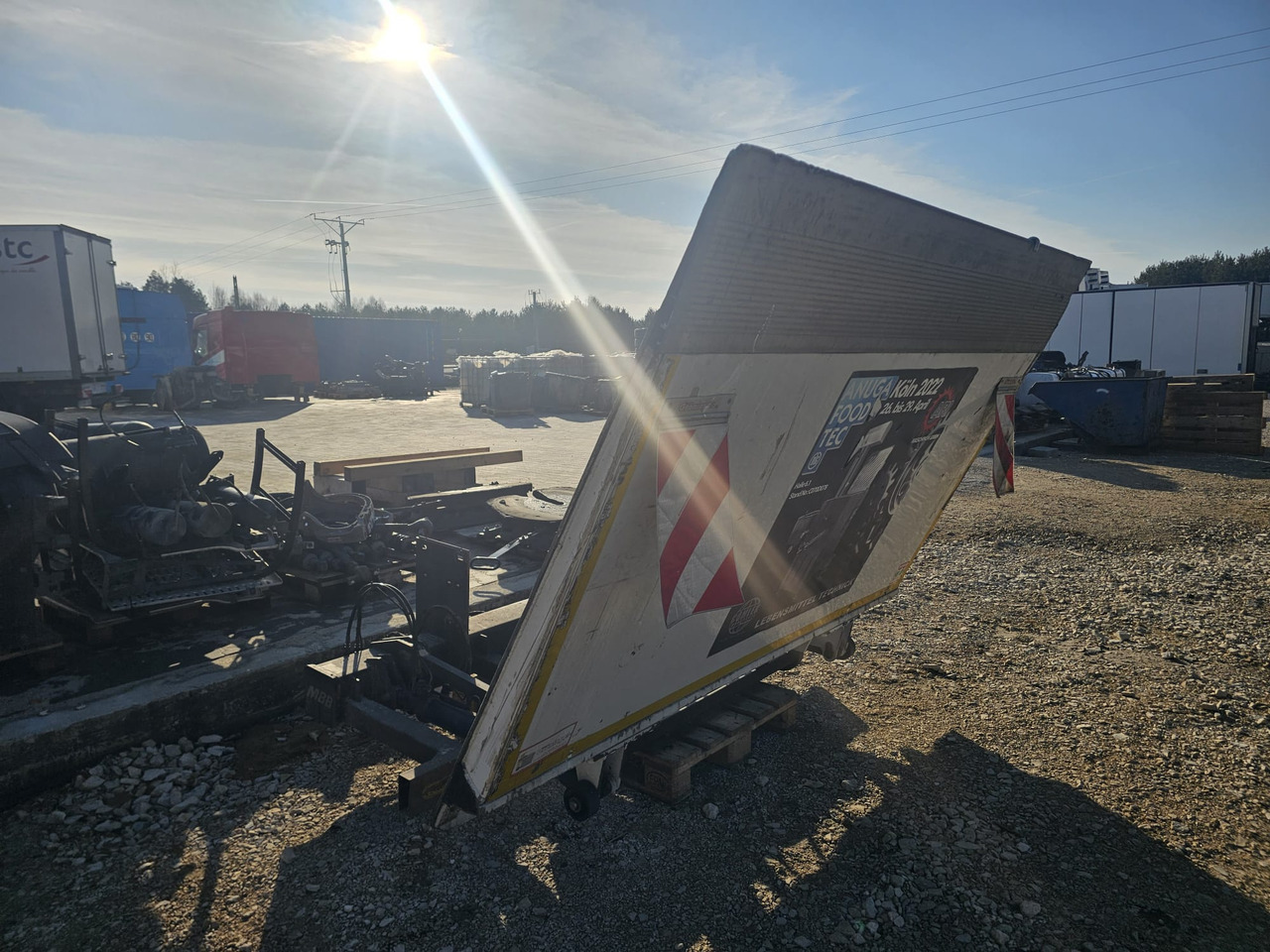 Тентованный кузов MERCEDES ATEGO / SPIER complete body + PALGINGER 1500kg ALU TAIL LIFT: фото 13 Тентованный кузов MERCEDES ATEGO / SPIER complete body + PALGINGER 1500kg ALU TAIL LIFT: фото 13