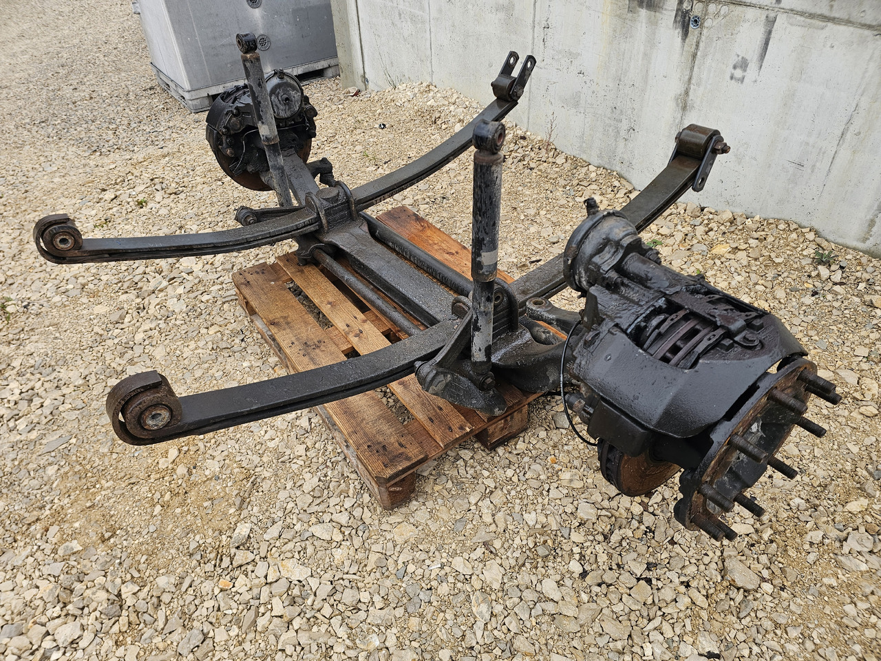 RENAULT MAGNUM DXI / COMPLETE FRONT AXLE / HUB SPRING - Передняя ось: фото 4 RENAULT MAGNUM DXI / COMPLETE FRONT AXLE / HUB SPRING - Передняя ось: фото 4