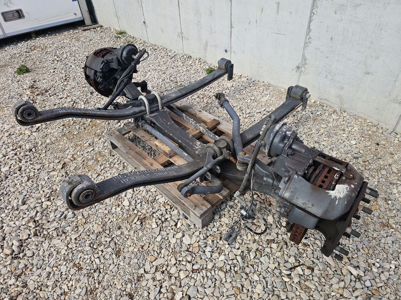 RENAULT RANGE T EURO 6 / COMPLETE FRONT AXLE - Передняя ось: фото 4 RENAULT RANGE T EURO 6 / COMPLETE FRONT AXLE - Передняя ось: фото 4