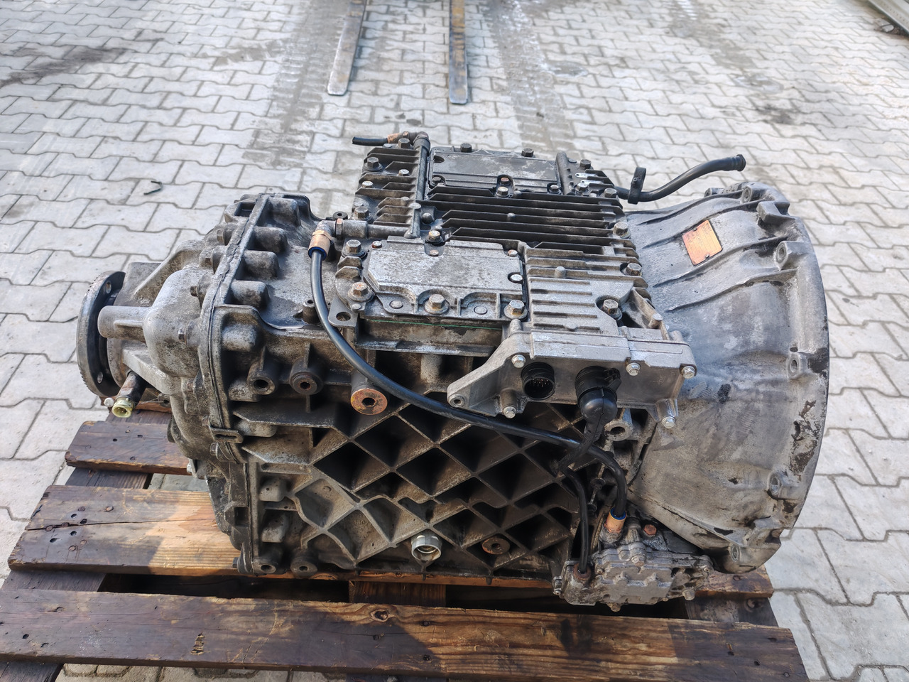 RENAULT VOLVO / AT2412D I-SHIFT COMPLETE GEARBOX / 3190584 - Коробка передач: фото 5 RENAULT VOLVO / AT2412D I-SHIFT COMPLETE GEARBOX / 3190584 - Коробка передач: фото 5