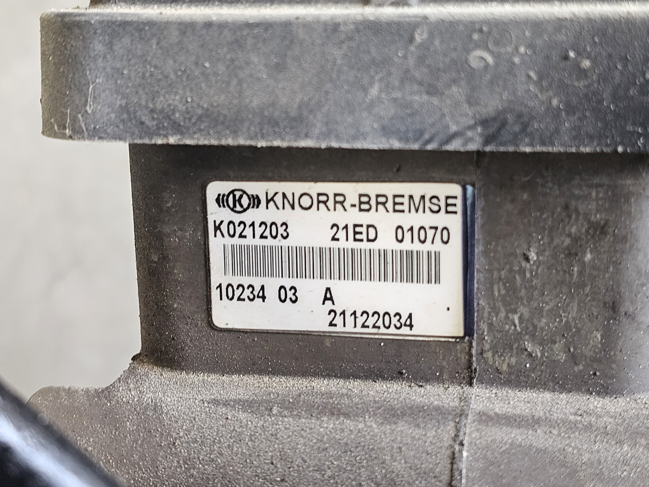 VOLVO FH FM / EBS BRAKE VALVE FRONT / 21122034 - Тормозной клапан: фото 3 VOLVO FH FM / EBS BRAKE VALVE FRONT / 21122034 - Тормозной клапан: фото 3