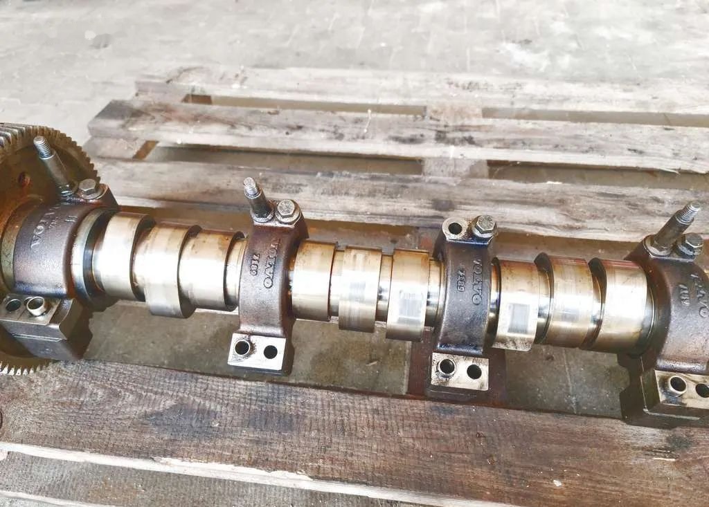 VOLVO FH12 D12 CAMSHAFT / 3165224 / WORLDWIDE DELIVERY - Распределительный вал для Грузовиков: фото 1 VOLVO FH12 D12 CAMSHAFT / 3165224 / WORLDWIDE DELIVERY - Распределительный вал для Грузовиков: фото 1