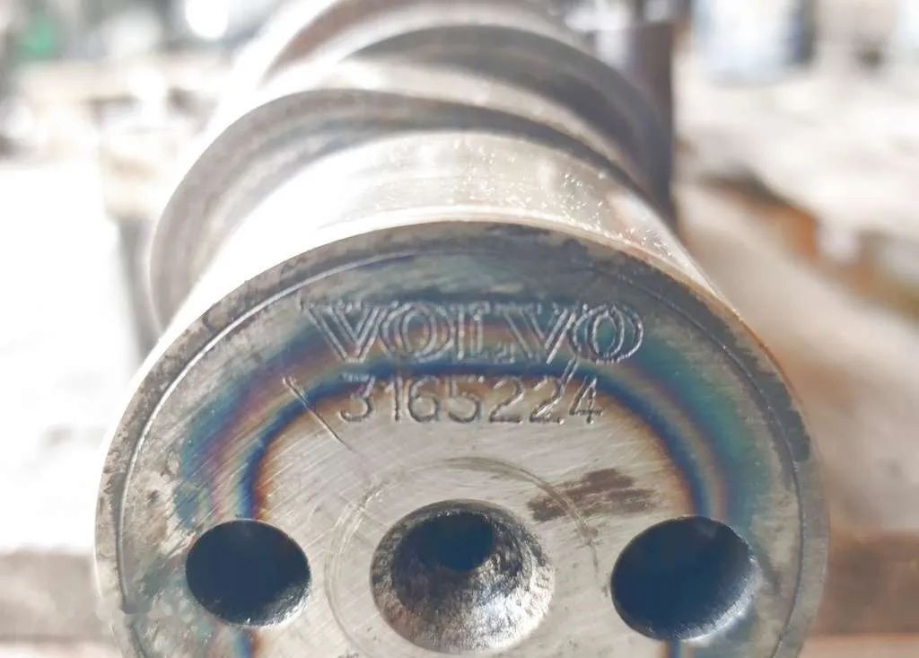 VOLVO FH12 D12 CAMSHAFT / 3165224 / WORLDWIDE DELIVERY - Распределительный вал для Грузовиков: фото 2 VOLVO FH12 D12 CAMSHAFT / 3165224 / WORLDWIDE DELIVERY - Распределительный вал для Грузовиков: фото 2