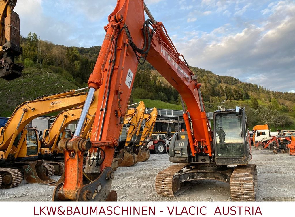 Hitachi ZX 225 USLC-3 - Гусеничный экскаватор: фото 2 Hitachi ZX 225 USLC-3 - Гусеничный экскаватор: фото 2