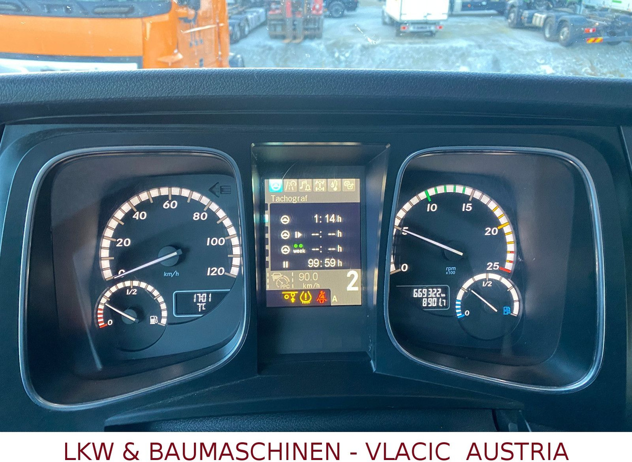 Mercedes-Benz Actros 963-0-C - Грузовик-цистерна: фото 5 Mercedes-Benz Actros 963-0-C - Грузовик-цистерна: фото 5