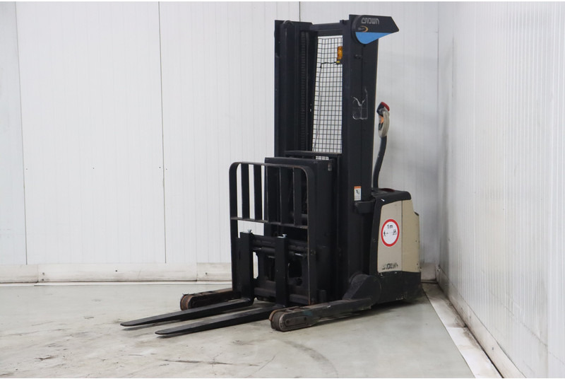 Crown SHR5520-1.13 - Штабелер: фото 5 Crown SHR5520-1.13 - Штабелер: фото 5