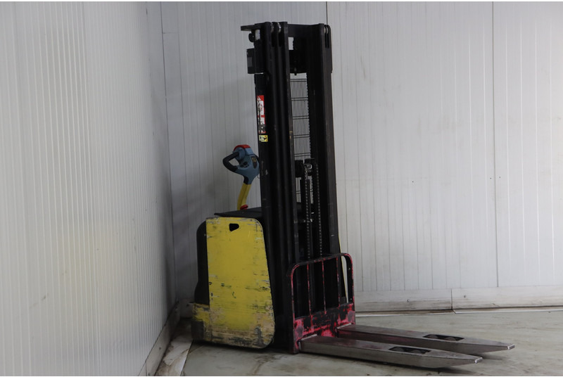 Hyster S1.4-46 - Штабелер: фото 4 Hyster S1.4-46 - Штабелер: фото 4