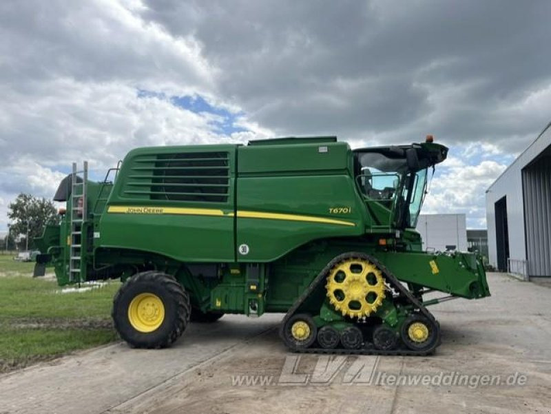 John Deere T670 - Зерноуборочный комбайн: фото 2 John Deere T670 - Зерноуборочный комбайн: фото 2