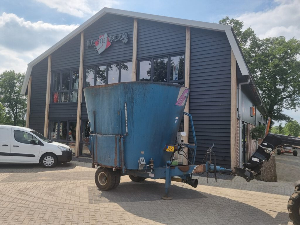 FRASTO Tornado feedwagon 12 m3 - Кормораздатчик: фото 2 FRASTO Tornado feedwagon 12 m3 - Кормораздатчик: фото 2