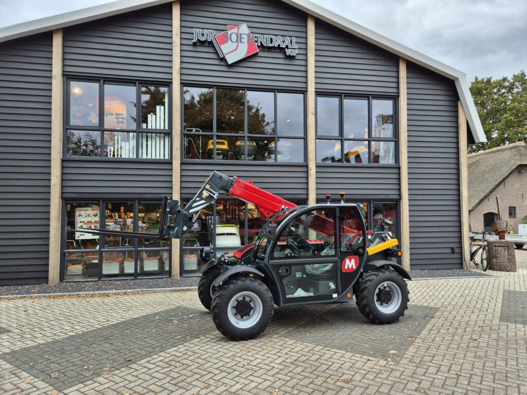 MAGNI TH 3.6 - Телескопический погрузчик: фото 1 MAGNI TH 3.6 - Телескопический погрузчик: фото 1