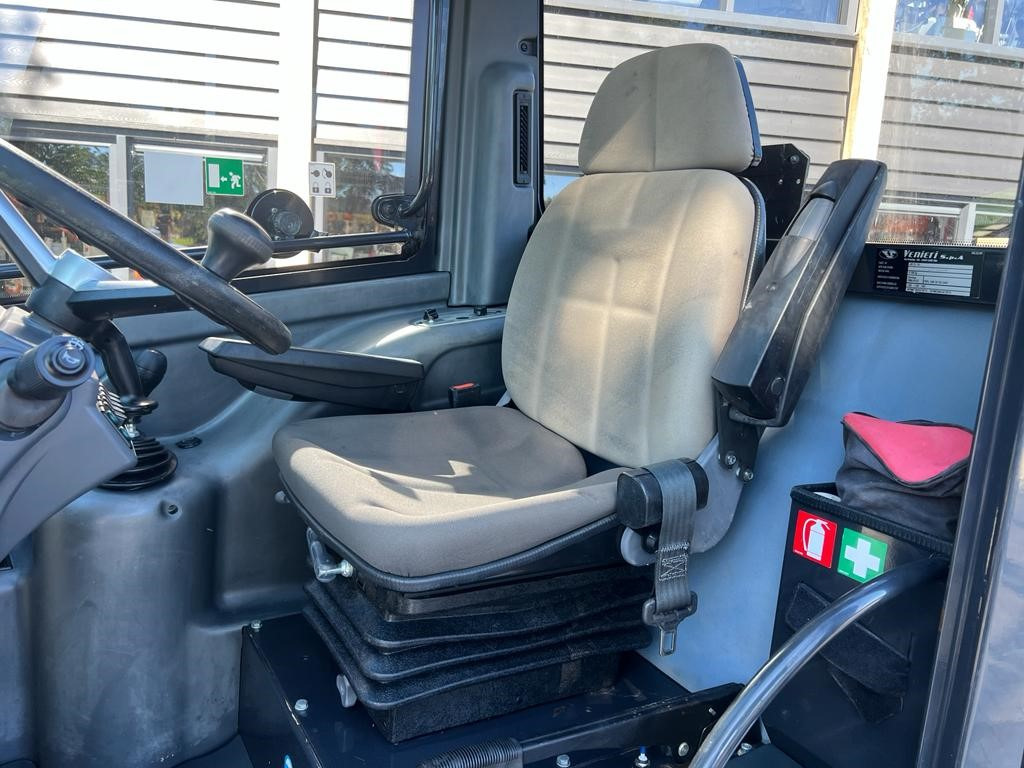 Used YANMAR 1201 loader - Колёсный погрузчик: фото 4 Used YANMAR 1201 loader - Колёсный погрузчик: фото 4