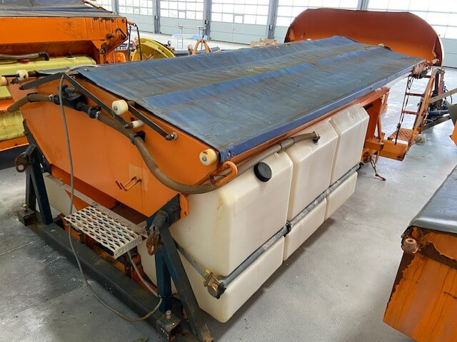 Unimog Salzstreuer Schmidt SAB40-36FR1750 - Разбрасыватель песка/ Соли: фото 3 Unimog Salzstreuer Schmidt SAB40-36FR1750 - Разбрасыватель песка/ Соли: фото 3