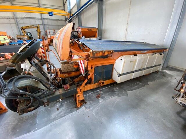 Unimog Salzstreuer Schmidt SAB40-36FR1750 - Разбрасыватель песка/ Соли: фото 1 Unimog Salzstreuer Schmidt SAB40-36FR1750 - Разбрасыватель песка/ Соли: фото 1