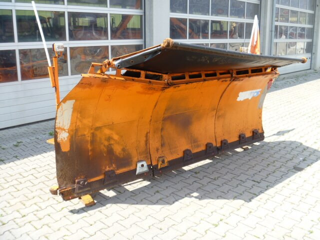 Unimog Schneepflug - Schneeschild Beilhack PV28-3 - Отвал для снега: фото 1 Unimog Schneepflug - Schneeschild Beilhack PV28-3 - Отвал для снега: фото 1