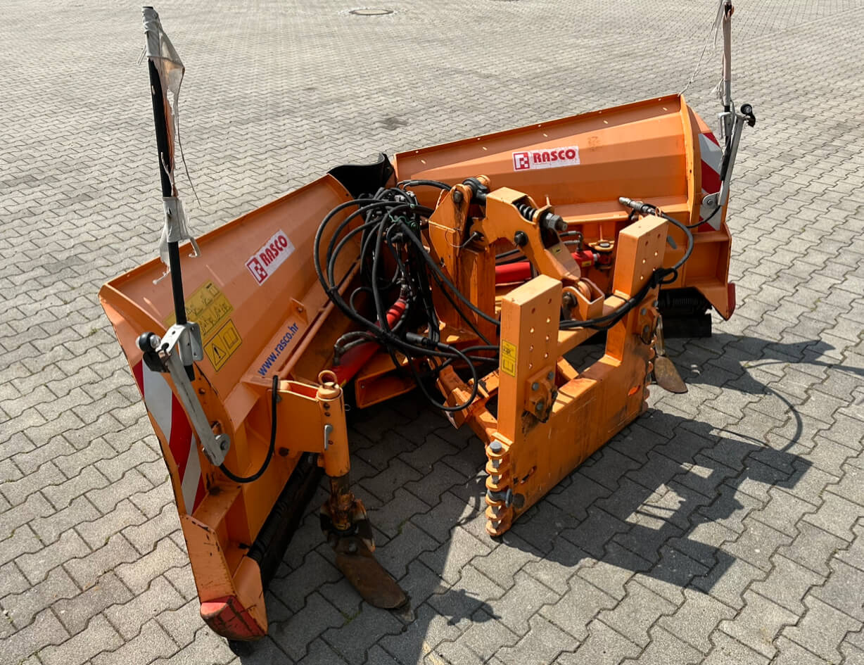 Unimog Schneepflug - Vario Rasco VERTUS 3.2 GB2X3 - Отвал для снега: фото 4 Unimog Schneepflug - Vario Rasco VERTUS 3.2 GB2X3 - Отвал для снега: фото 4