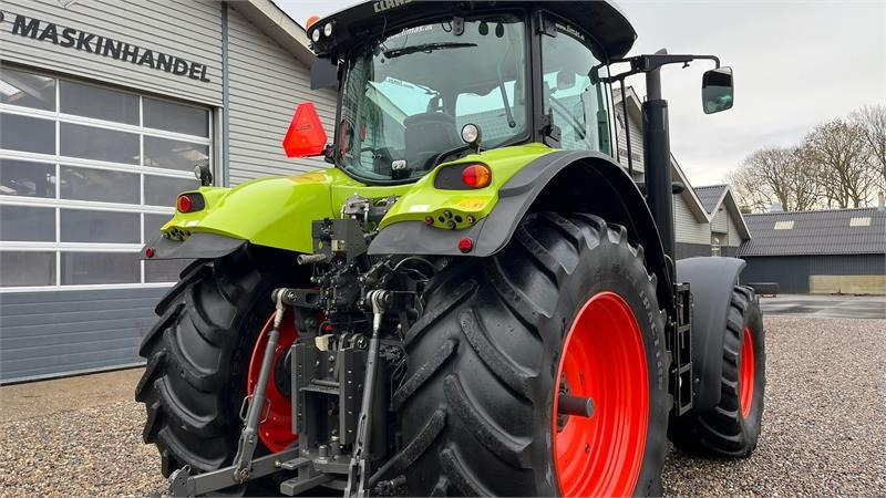 Трактор Claas Axion 830 Med frontlift. Velholdt traktor.: фото 18