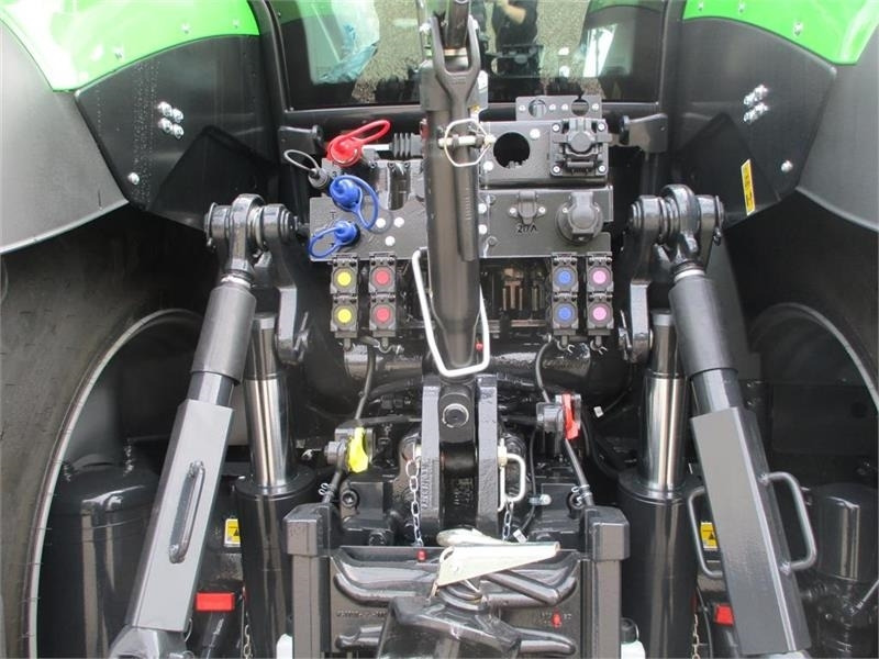 Deutz-fahr 9340 TTV New and unused tractor - Трактор: фото 4 Deutz-fahr 9340 TTV New and unused tractor - Трактор: фото 4