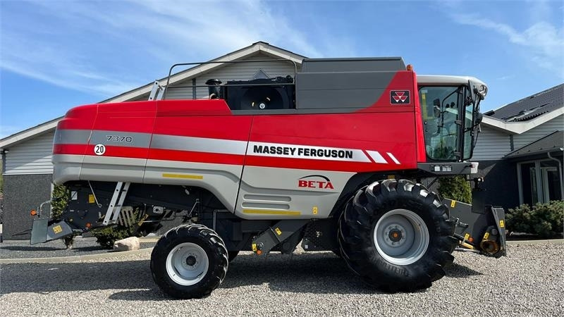 Massey Ferguson 7370 BETA. Gårdmaskine med kun 1080 motortimer. Me - Зерноуборочный комбайн: фото 2 Massey Ferguson 7370 BETA. Gårdmaskine med kun 1080 motortimer. Me - Зерноуборочный комбайн: фото 2