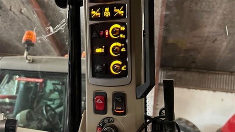 Трактор Massey Ferguson 7726 S DynaVT Med front læsser. Læsser er meget li: фото 9