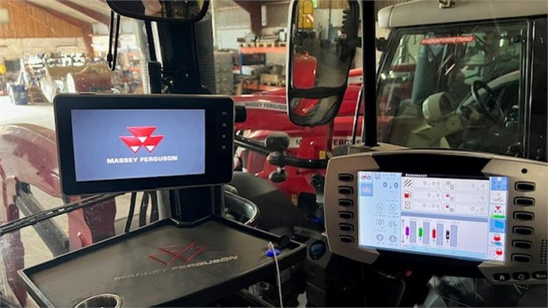 Трактор Massey Ferguson 7726 S DynaVT Med front læsser. Læsser er meget li: фото 7