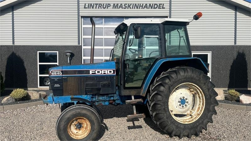 New Holland 5640 SL Dualpower - Трактор: фото 1 New Holland 5640 SL Dualpower - Трактор: фото 1