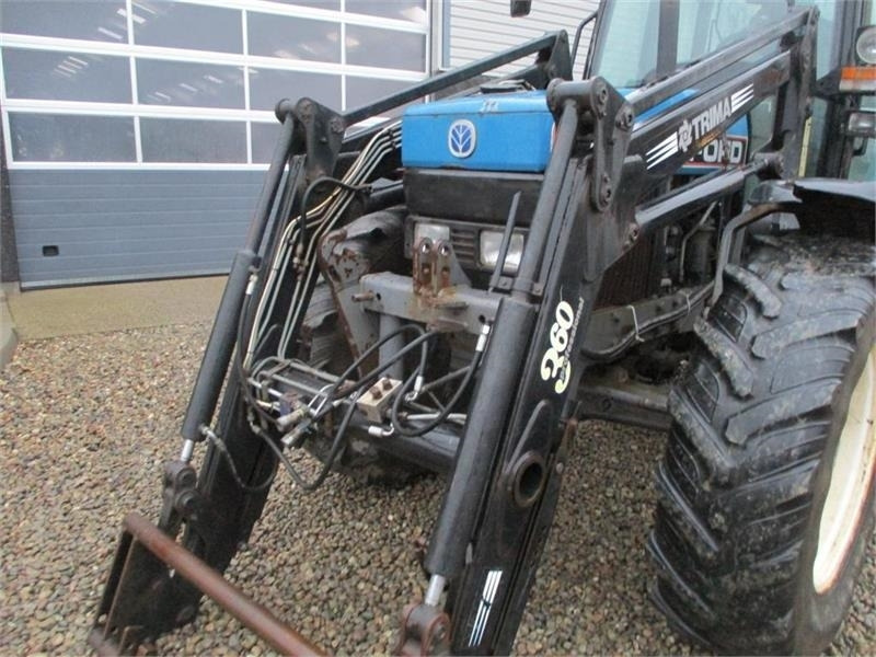 New Holland 7740 SLE Turbo Med frontlæsser og frontlift. - Трактор: фото 4 New Holland 7740 SLE Turbo Med frontlæsser og frontlift. - Трактор: фото 4