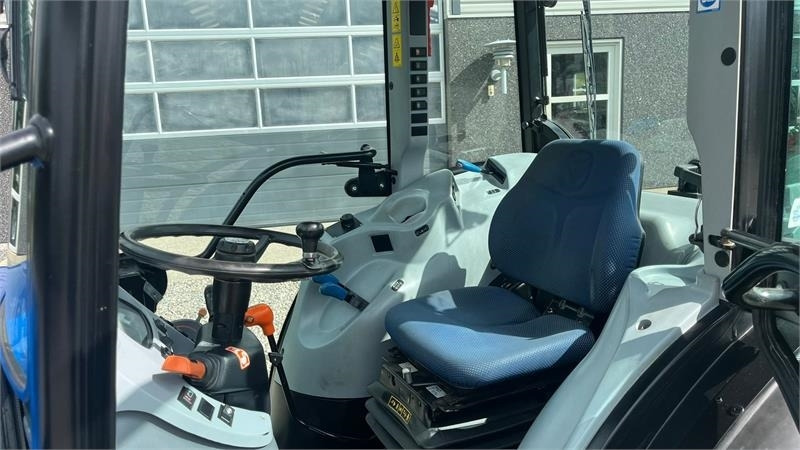 New Holland T4.80 F SuperSteear med aircondition og koblingsfr - Трактор: фото 5 New Holland T4.80 F SuperSteear med aircondition og koblingsfr - Трактор: фото 5