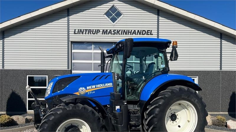 New Holland T7.175 RangeCommand med frontlift. Meget velholdt - Трактор: фото 1 New Holland T7.175 RangeCommand med frontlift. Meget velholdt - Трактор: фото 1