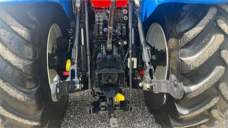 New Holland T7.270 AC med frontlift og frontlæsser - Трактор: фото 5 New Holland T7.270 AC med frontlift og frontlæsser - Трактор: фото 5