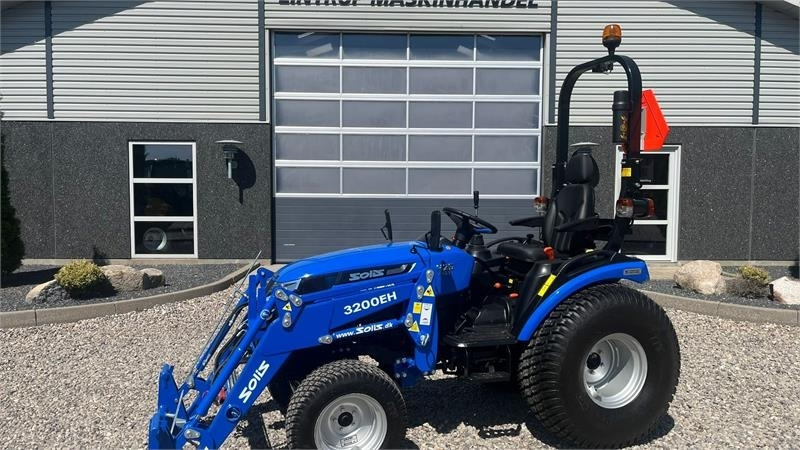 Solis H26 HST Turfdæk og Frontlæsser - Трактор: фото 1 Solis H26 HST Turfdæk og Frontlæsser - Трактор: фото 1