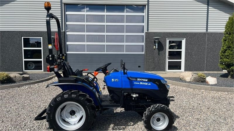 Коммунальный трактор Solis S26 6+2 Gearmaskine med Servostyring og brede trak: фото 12