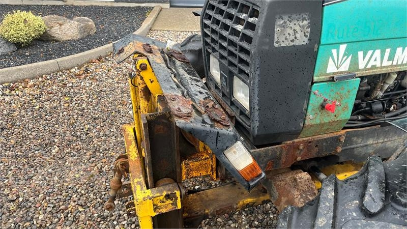 Valmet 455 Med en slags frontlift - Трактор: фото 5 Valmet 455 Med en slags frontlift - Трактор: фото 5