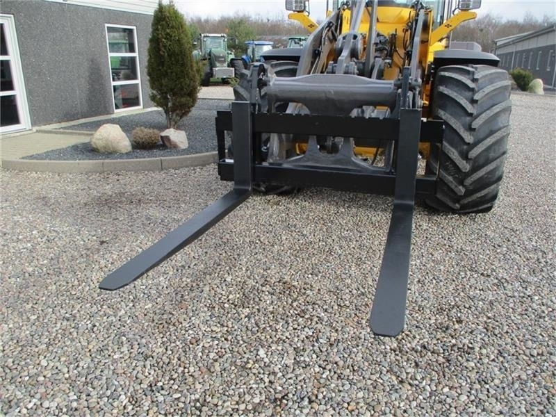 Volvo Pallegafler 5ton 150cm smededegafler. NYT sæt - Колёсный погрузчик: фото 4 Volvo Pallegafler 5ton 150cm smededegafler. NYT sæt - Колёсный погрузчик: фото 4