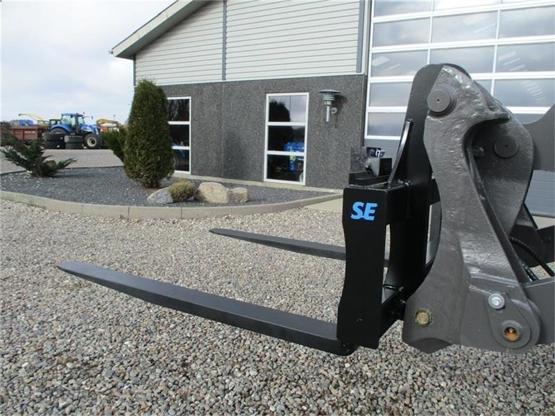 Volvo Pallegafler 5ton 150cm smededegafler. NYT sæt - Колёсный погрузчик: фото 3 Volvo Pallegafler 5ton 150cm smededegafler. NYT sæt - Колёсный погрузчик: фото 3