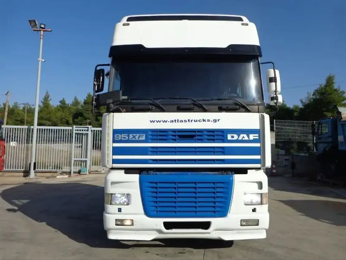 DAF XF 480 DAF XF.480 4X2 Super Space Intarder - Тягач: фото 3 DAF XF 480 DAF XF.480 4X2 Super Space Intarder - Тягач: фото 3