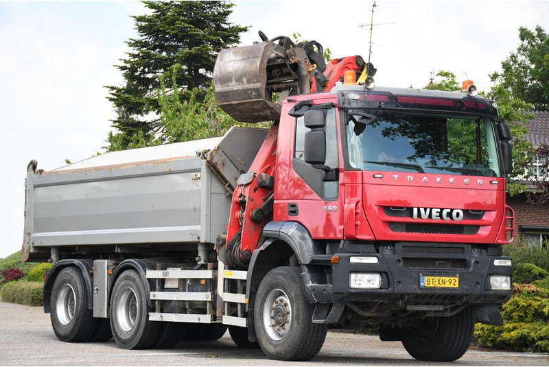 Iveco TRAKKER 450ps !!Z-KRAAN!!RADIO REMOTE!!3 SIDED TIPPER!!EURO5!! 10MM CHASSIS LIBIA!! - Самосвал, Автоманипулятор: фото 3 Iveco TRAKKER 450ps !!Z-KRAAN!!RADIO REMOTE!!3 SIDED TIPPER!!EURO5!! 10MM CHASSIS LIBIA!! - Самосвал, Автоманипулятор: фото 3