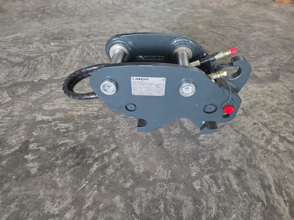 Case 32MK-95110CG - 31MK-90210CG - Сцепное устройство для Строительной техники: фото 4 Case 32MK-95110CG - 31MK-90210CG - Сцепное устройство для Строительной техники: фото 4