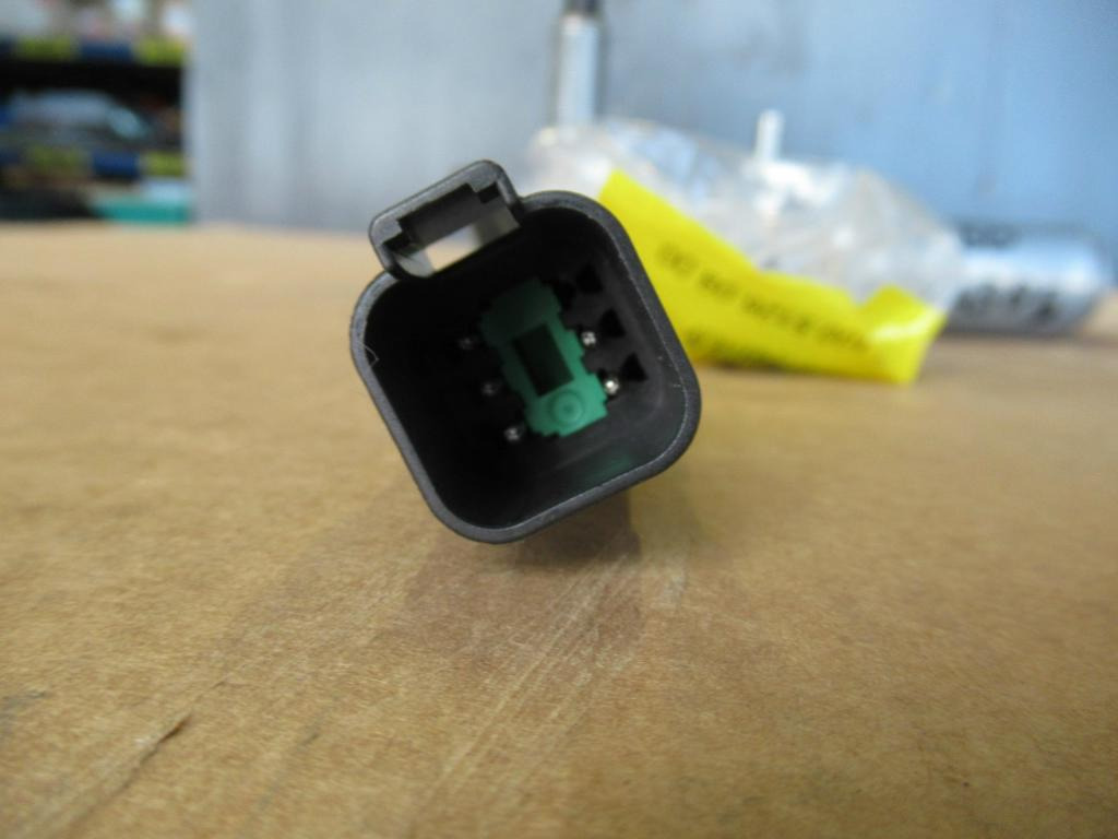 Caterpillar 3305013 - Щетка стеклоочистителя для Строительной техники: фото 4 Caterpillar 3305013 - Щетка стеклоочистителя для Строительной техники: фото 4