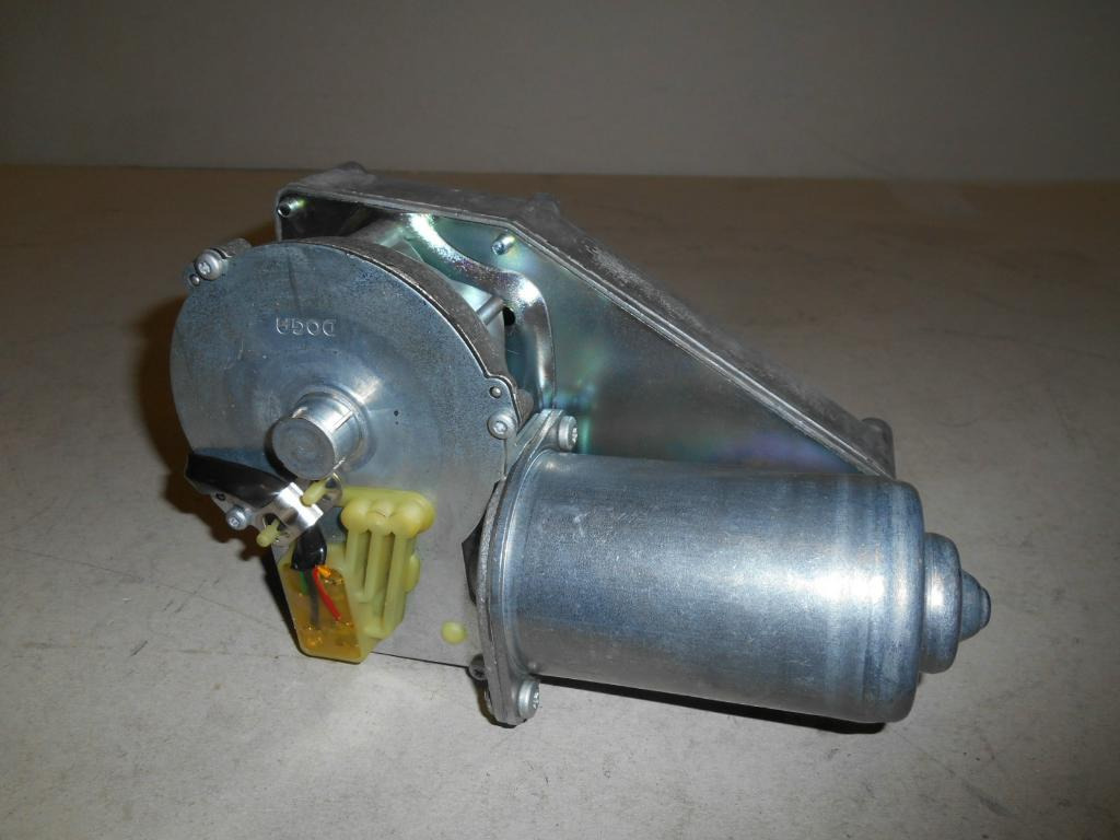 Caterpillar 3305061 - - Щетка стеклоочистителя для Строительной техники: фото 1 Caterpillar 3305061 - - Щетка стеклоочистителя для Строительной техники: фото 1