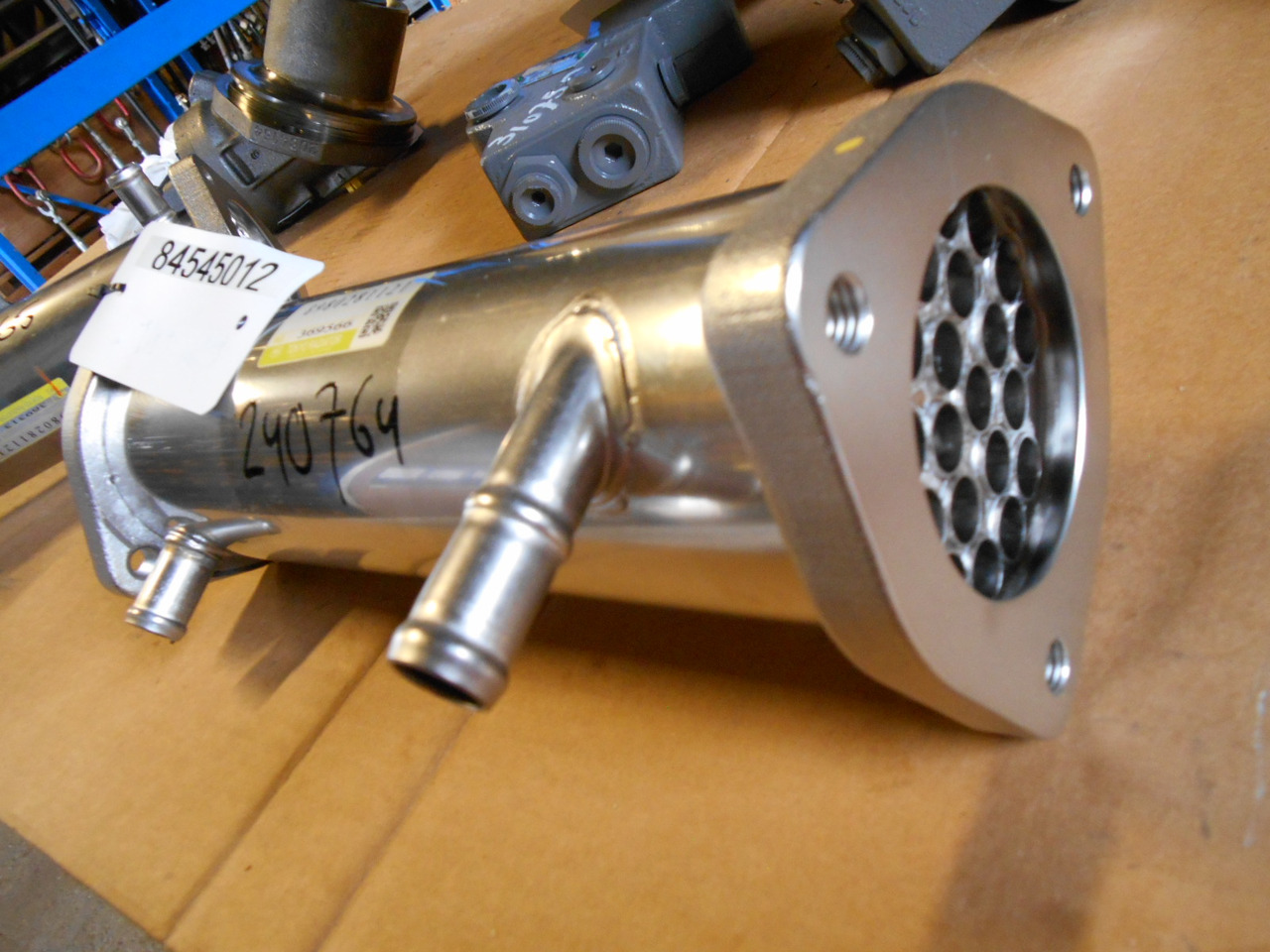 Hitachi 8980281121 - Радиатор EGR для Сельскохозяйственной техники: фото 4 Hitachi 8980281121 - Радиатор EGR для Сельскохозяйственной техники: фото 4